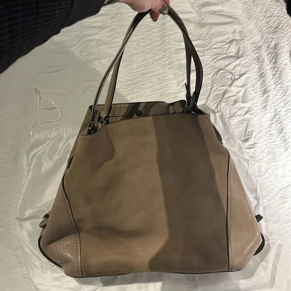 Coach Handbag - Picture 9 of 10